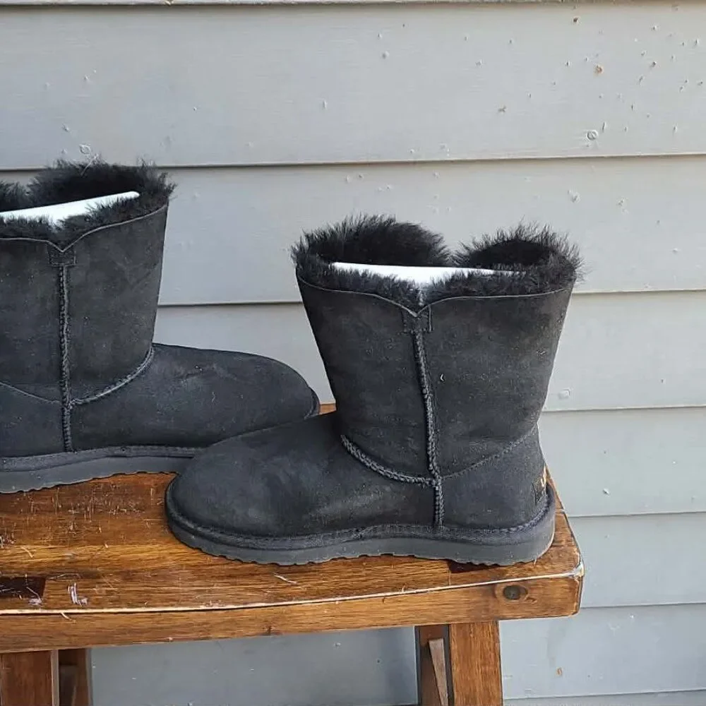 UGG Black Suede Shearling Bailey Button Boots in Box size 7